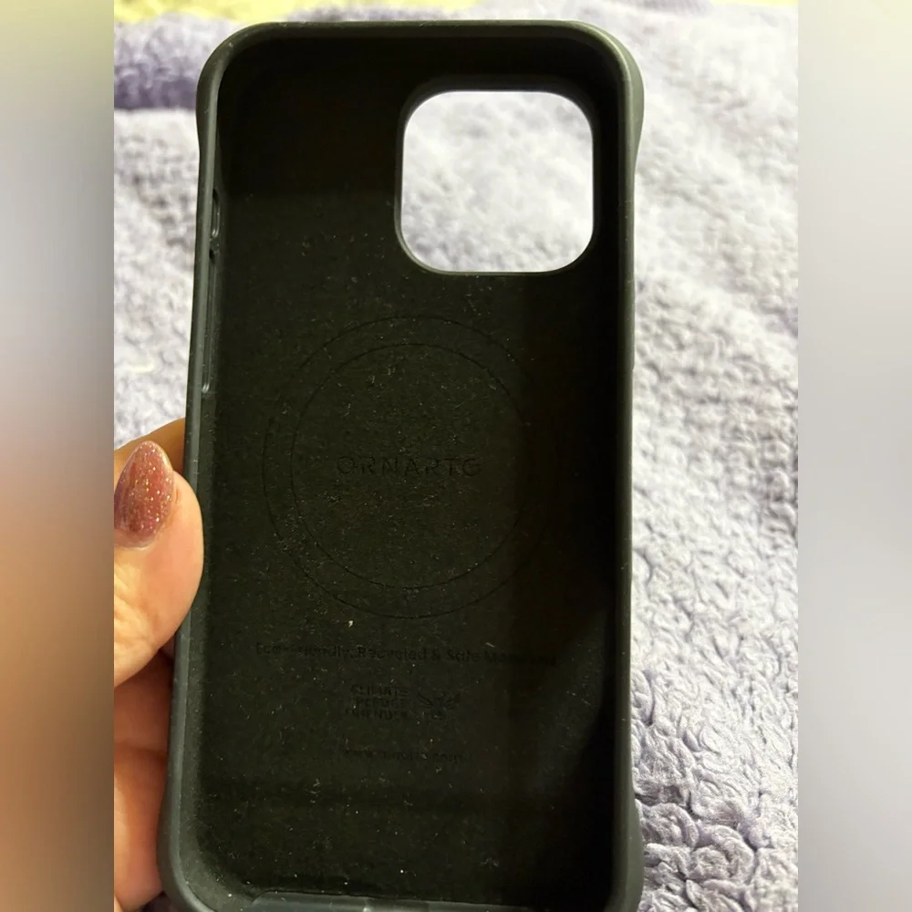 Black Ripple Phone Case 16 Pro Max - Picture 2 of 2